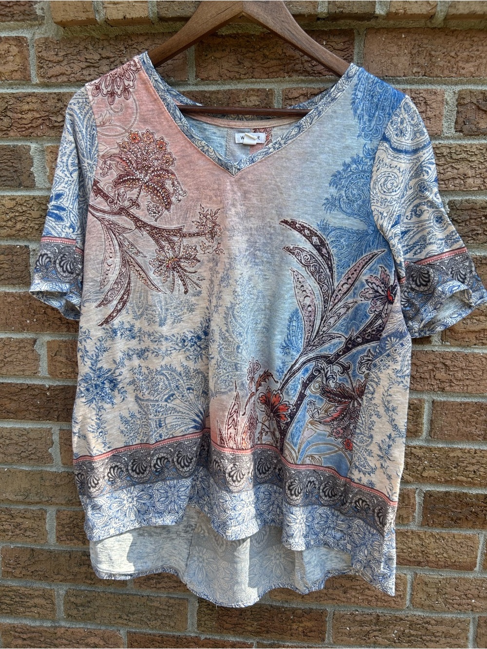 Westport V-Neck Short Sleeve Top beaded accents with Paisley Print XL